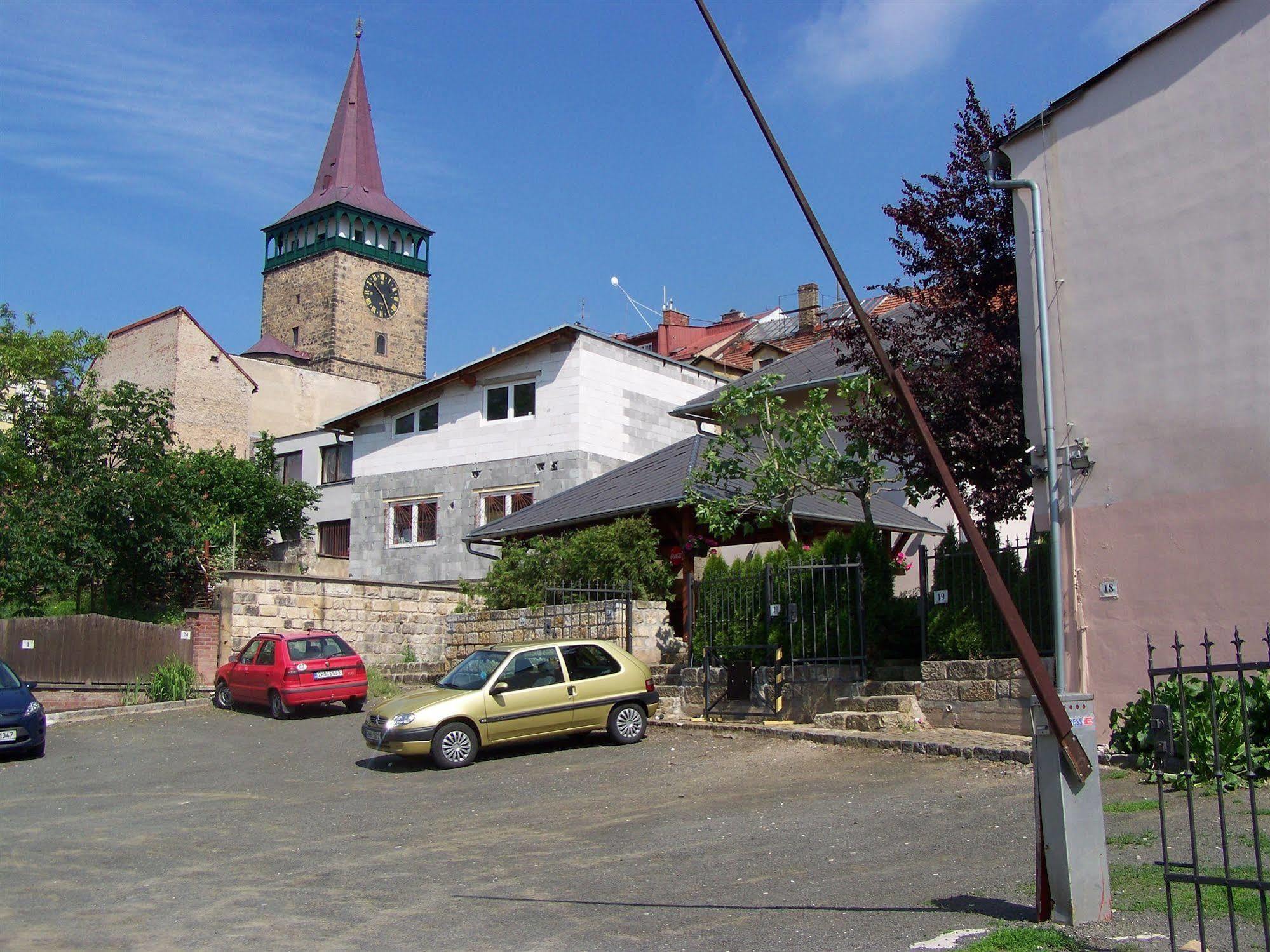 Hotel Pariz Jicin Exterior photo